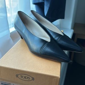 Tod’s black pumps, size 37